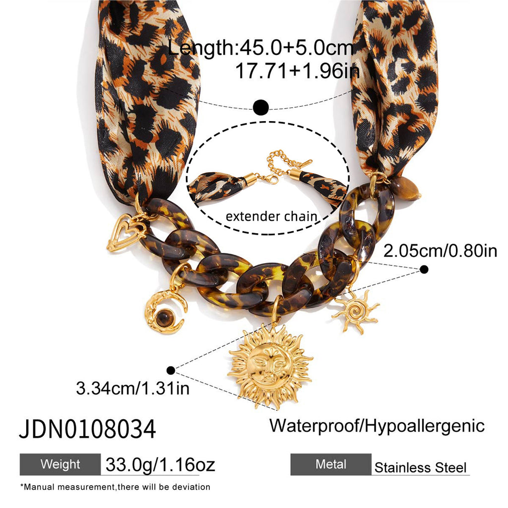 Damen Halskette mit bunten floral-motivierten Anhängern und hochwertiger Edelstahlverarbeitung Shop Nory