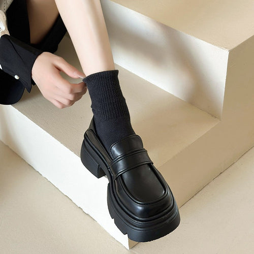 Damen Plateau-Lederschuhe mit modischem Detail und robuster Sohle