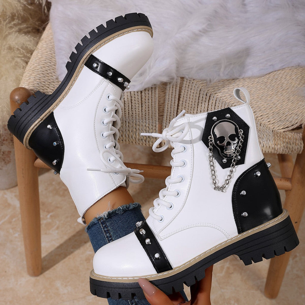 Damen modische Schnürstiefel mit dekorativen Nieten und Kettenanhänger