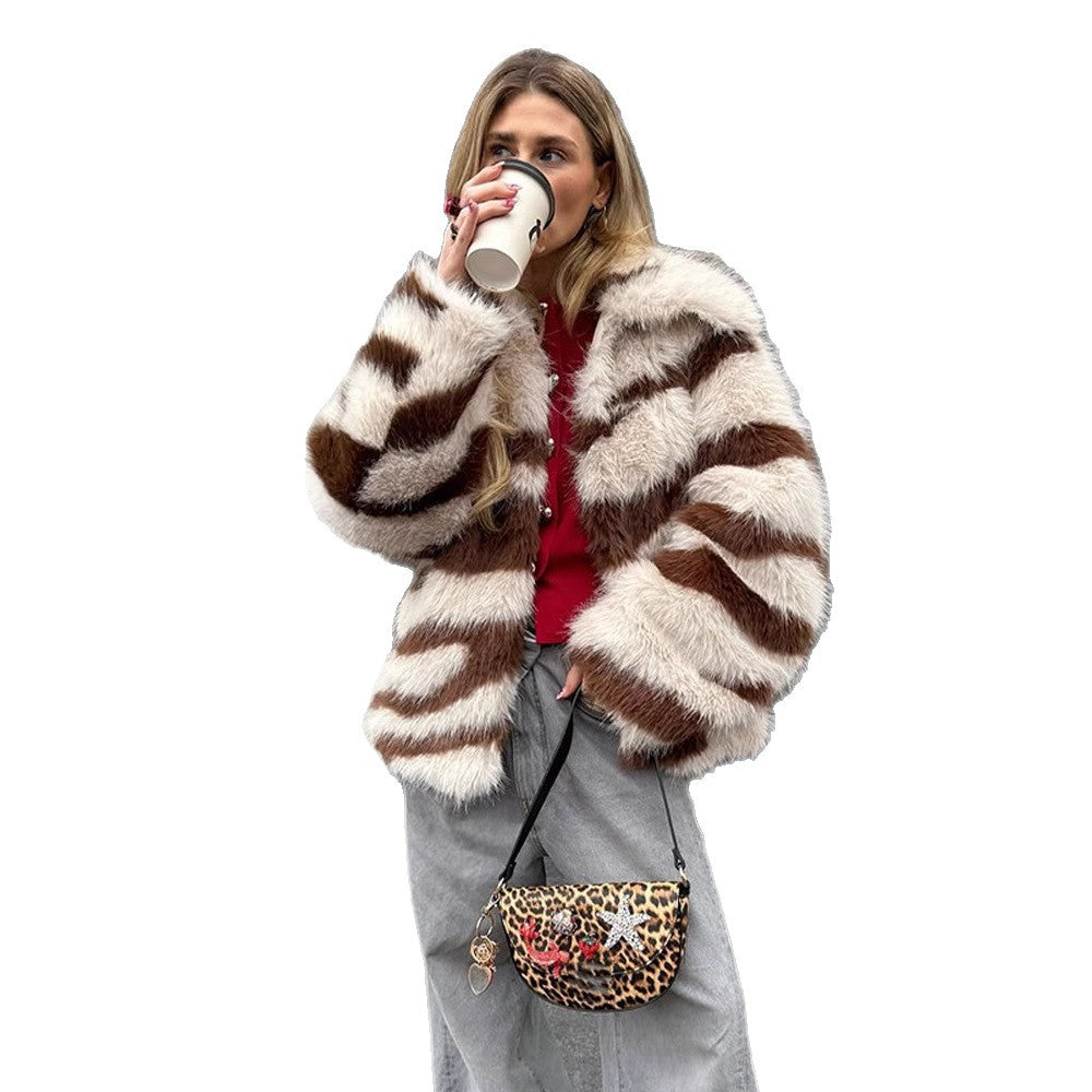 Damen Gestreifter Oversize Kunstpelz-Mantel mit kurzem Boxy-Schnitt Shop Nory