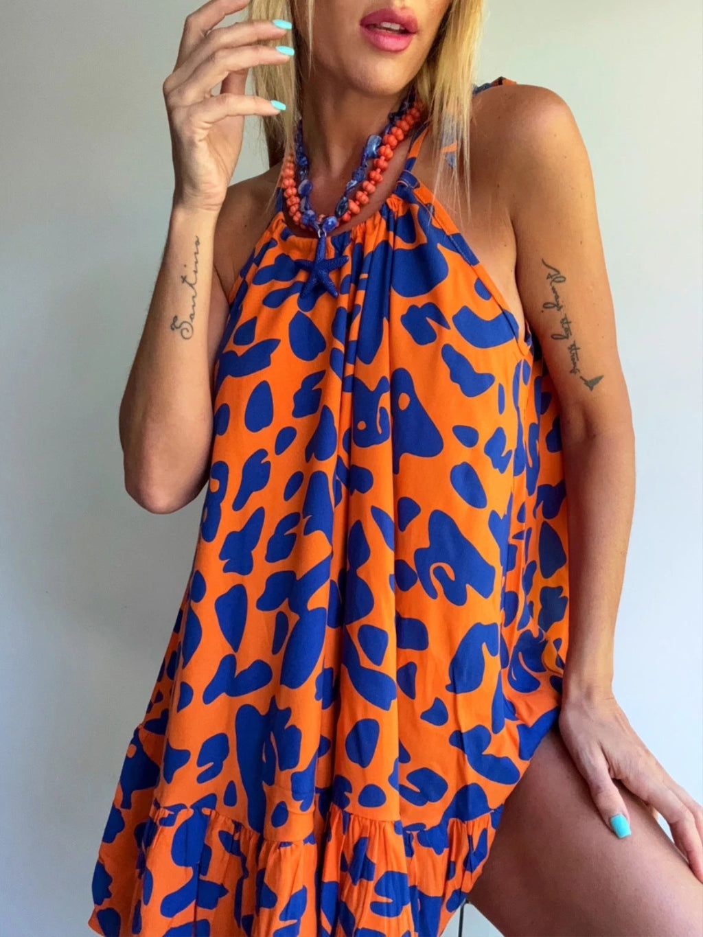 Damen Luftiges Sommerkleid mit asymmetrischem Saum und voluminösen Falten