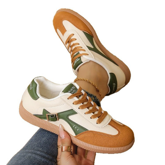 Damen Retro-Plateau-Sneaker mit Wildlederapplikationen und dekorativer Schnallenlasche Shop Nory