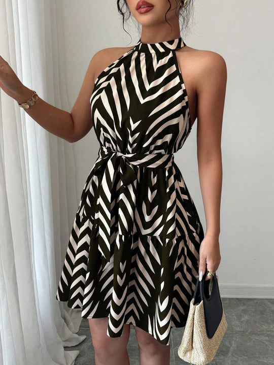 Damen Gestuftes Chiffon‑Sommerkleid mit Neckholder, Taillengürtel und grafischem Print Shop Nory