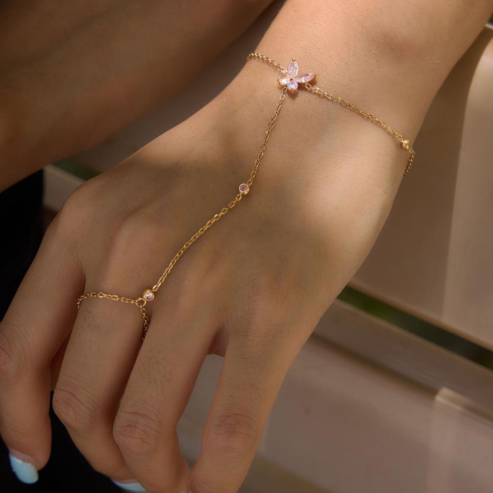 Damen Armband mit funkelndem Schmetterlingsanhänger Shop Nory