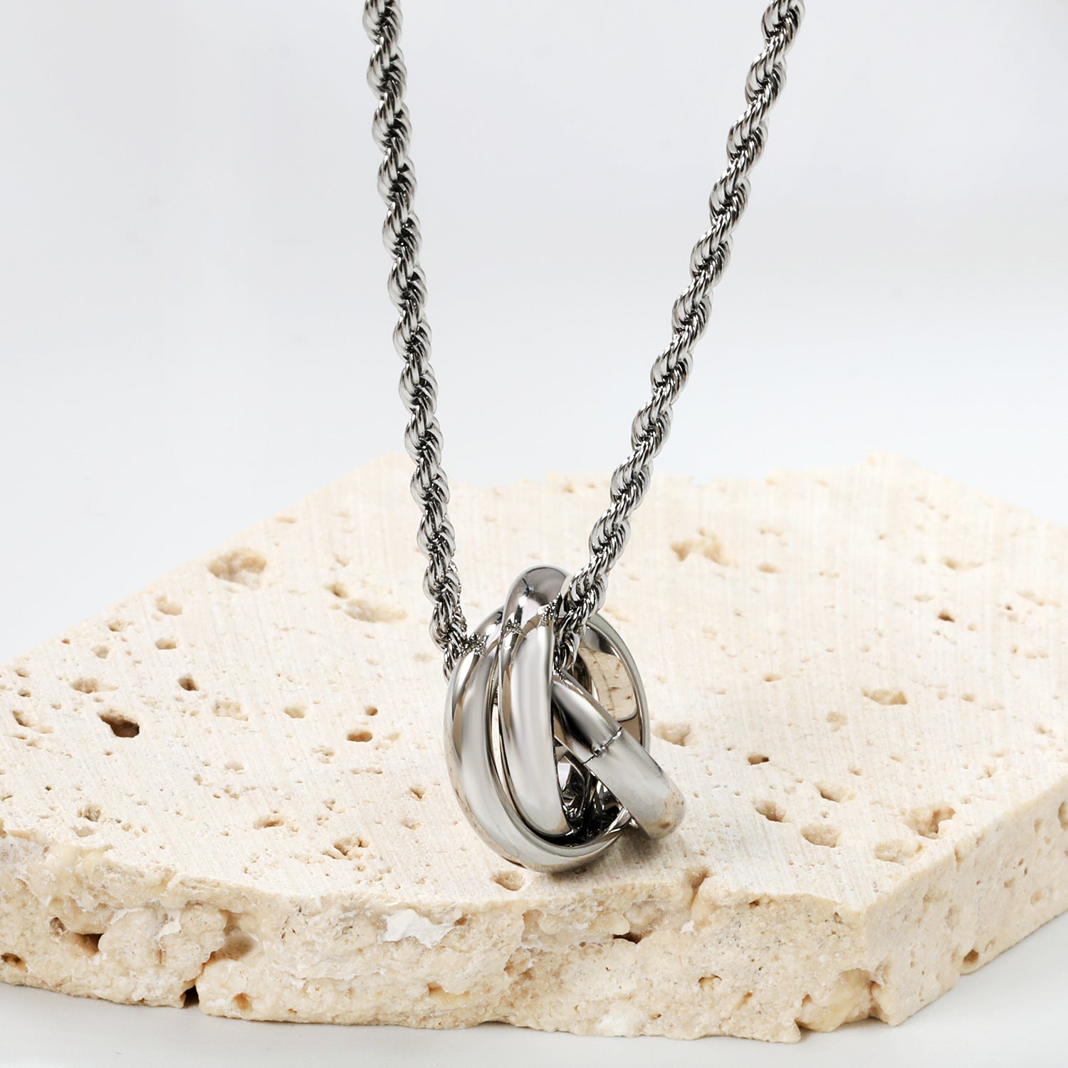 Damen modern gestaltete Halskette mit doppeltem Knotendesign Shop Nory