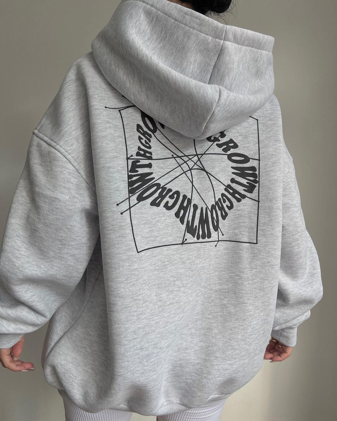 Damen Oversize Kapuzenpullover mit Grafikprint auf dem Rücken Shop Nory