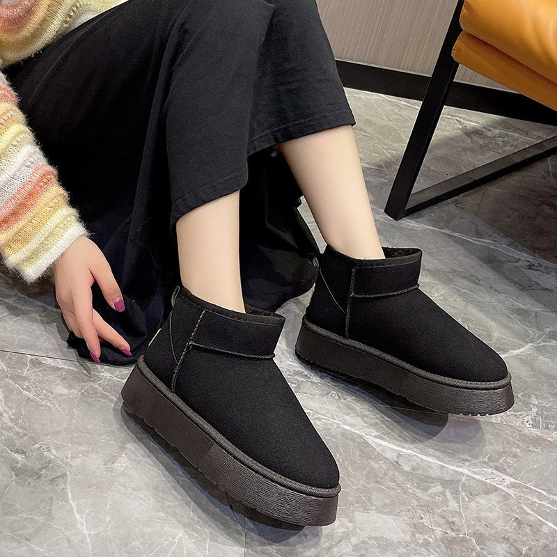 Damen Gefütterte Kurzschaft Winterboots mit Kunstfellfutter Plateau‑Sohle und Pull‑On Shop Nory