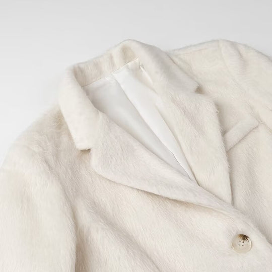 Damen Kurzmantel im Blazer‑Look mit Reverskragen, strukturierter Oberfläche und Pattentaschen Shop Nory