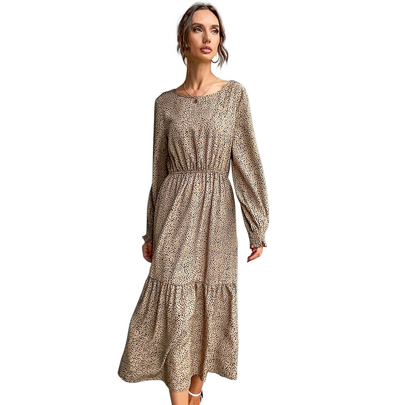 Damen Langes Stufenmaxikleid mit elastischer Taillenraffung und feinem Punkteprint Shop Nory