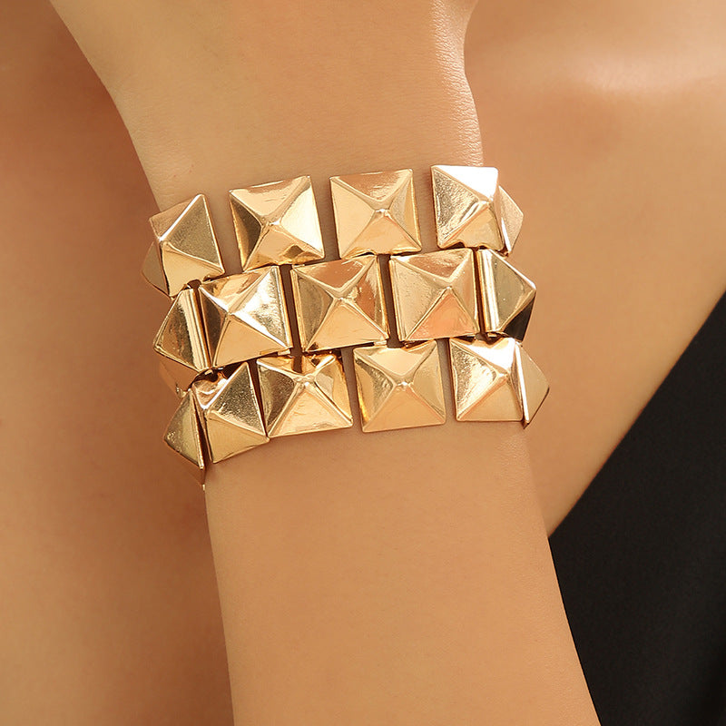 Damen Armreif mit kunstvollem Blumen-Design Shop Nory