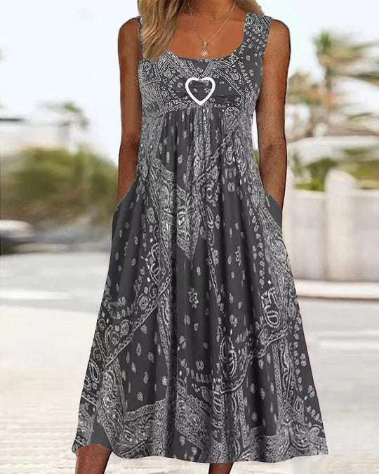 Damen Sommerliches Maxikleid mit elegantem Bandana-Muster und praktischen Taschen