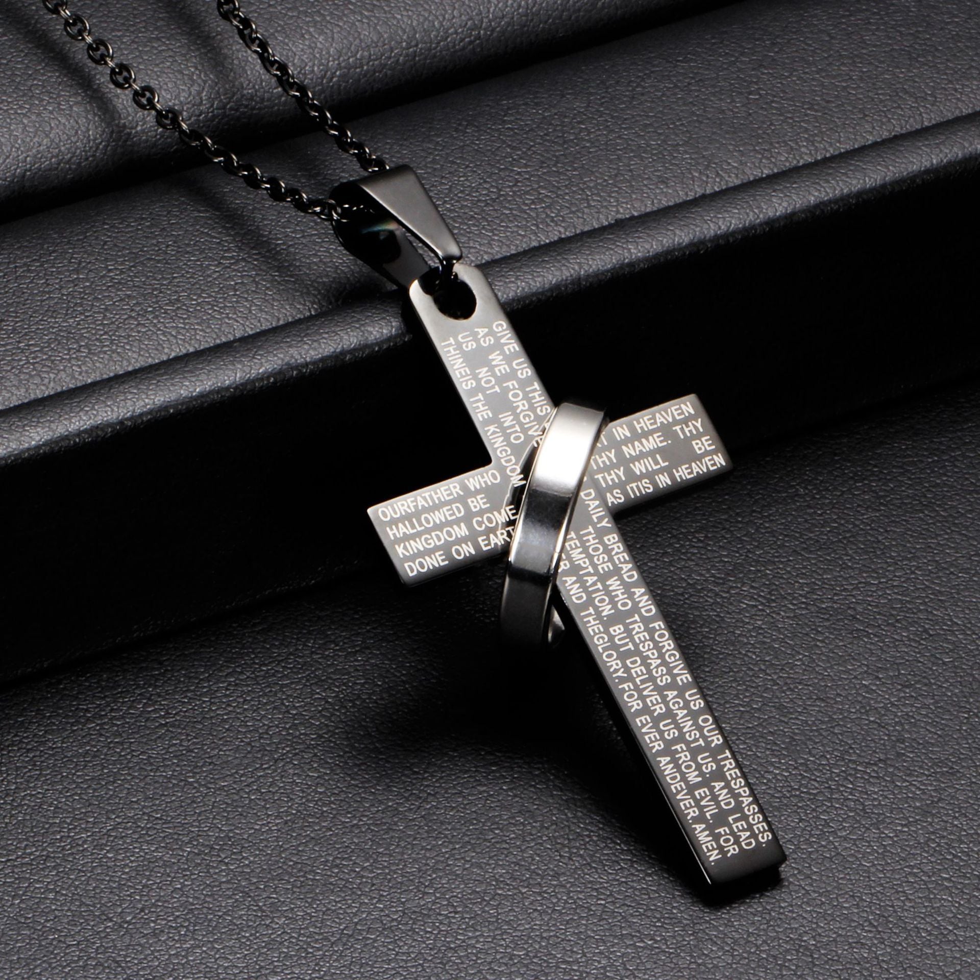 Damen Halskette mit graviertem Kreuzanhänger und einem Ring-Element Shop Nory