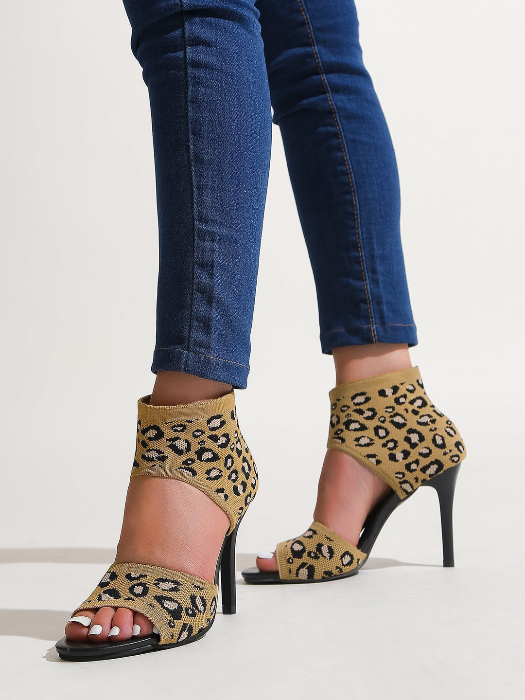 Damen Peep-Toe High Heels mit elastischem Strick-Oberschaft und hochmodernem Trichterabsatz
