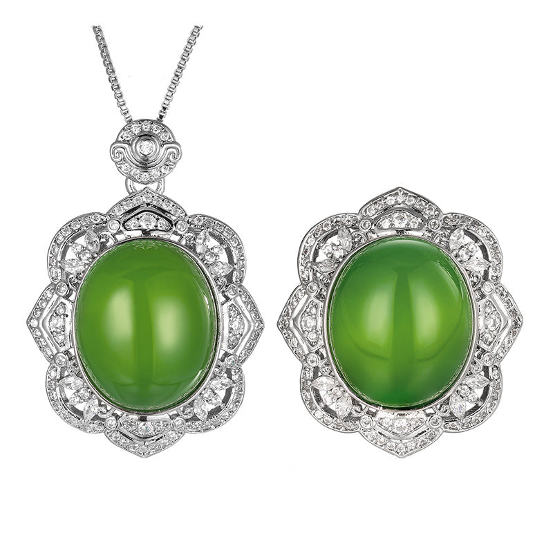 Jadeite oval halo Anhänger necklace mit Sterling Silber Kette