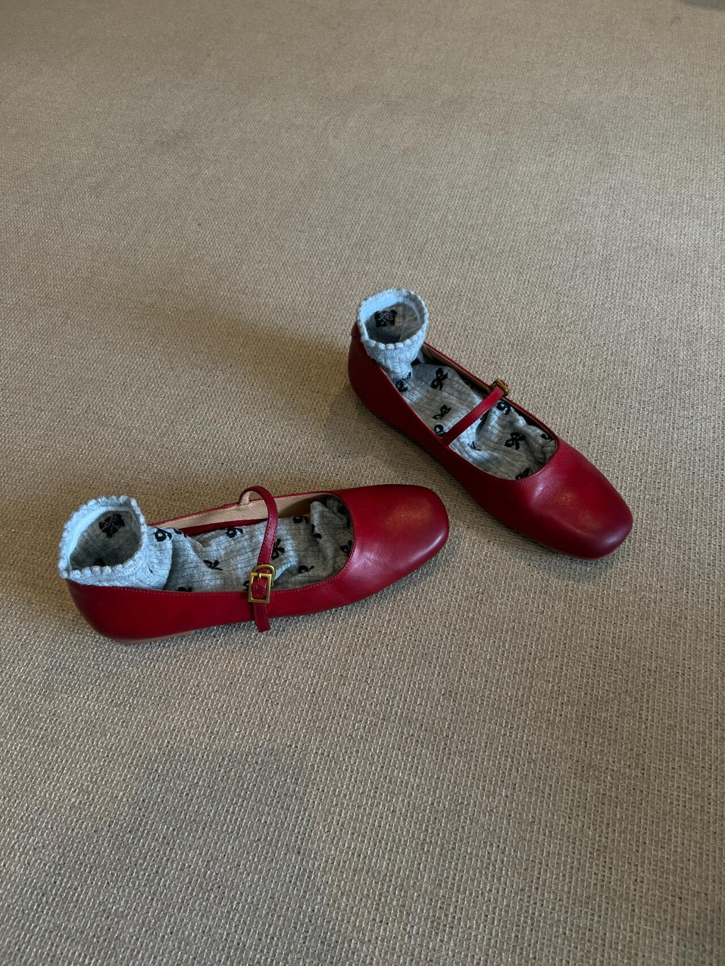 Damen elegante Mary Janes mit komfortabler Sohle und verstellbarem Riemen