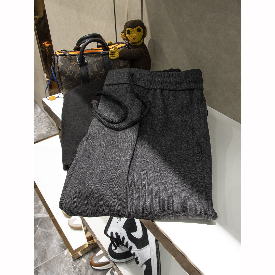 Herren Elegante Jogginghose im Tapered Schnitt mit Bundfalten und Kordelzug Shop Nory