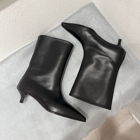 Damen Wadenhohe schlanke Stiefeletten mit spitzer Zehenpartie und niedrigem Kitten‑Absatz Shop Nory