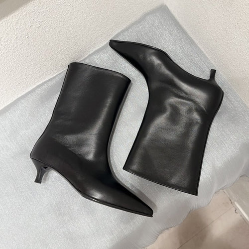 Damen Wadenhohe schlanke Stiefeletten mit spitzer Zehenpartie und niedrigem Kitten‑Absatz Shop Nory