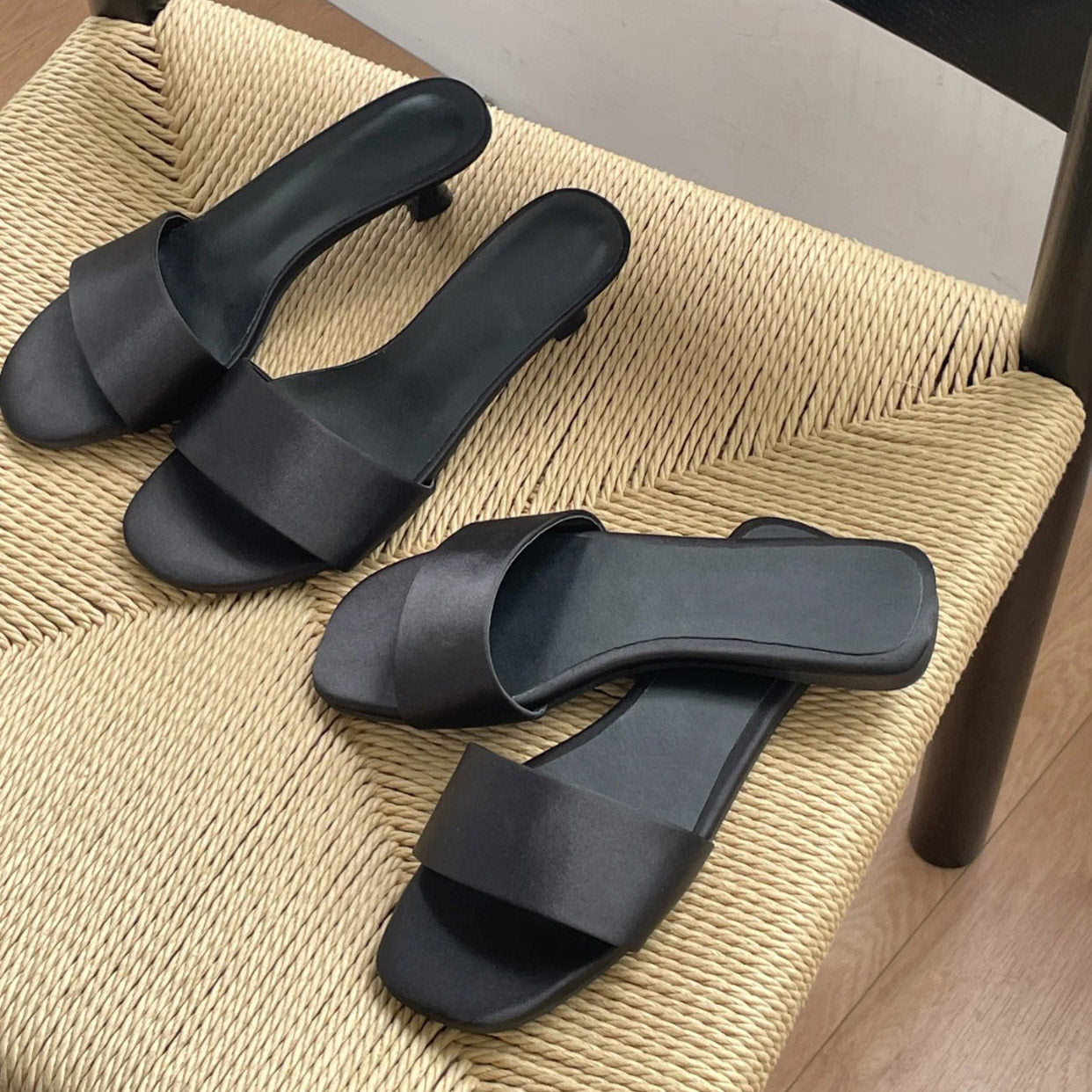 Damen elegante Flache Sandalen mit modischem Riemendesign Shopnory