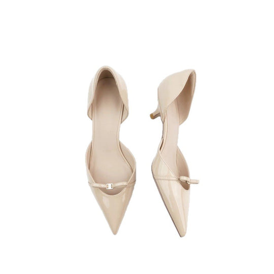 Damen Elegante Lack‑D'Orsay‑Pumps mit spitzer Zehenkappe, niedrigem Kittenabsatz und zartem Zierriemchen Shop Nory