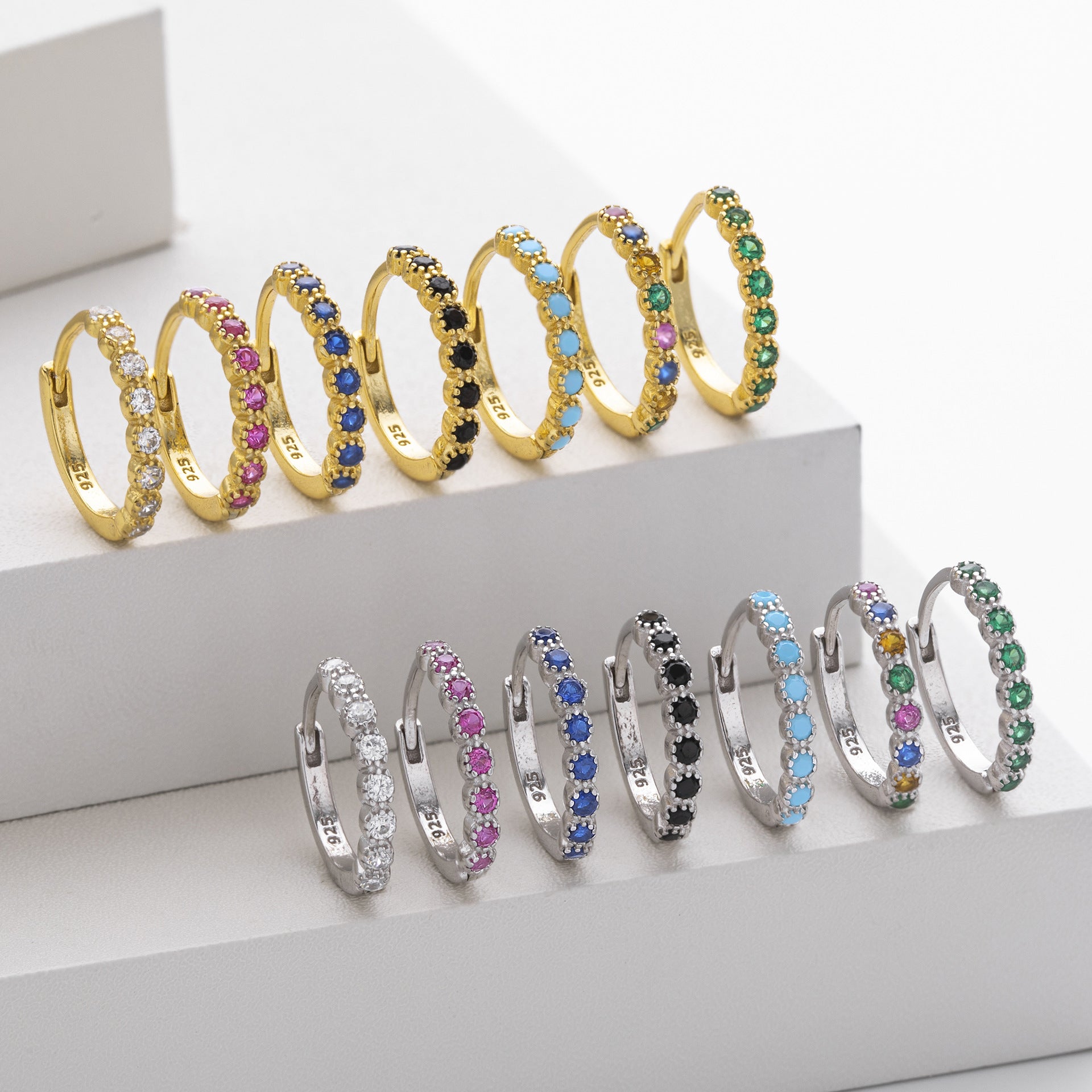 Damen Creolen mit funkelnden Zirkon-Akzenten und hochwertigem 925 Sterling Silber Shop Nory