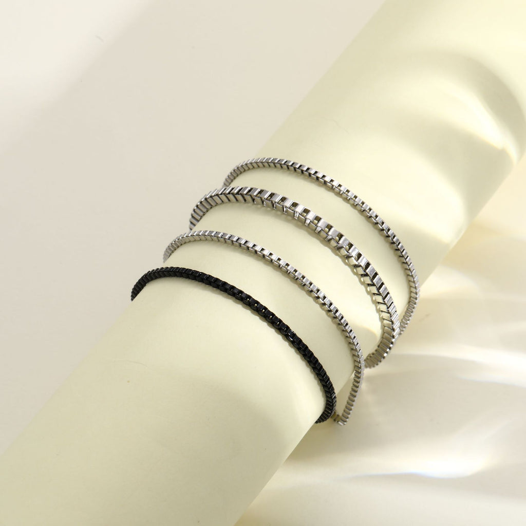 Herren-Armband-Set mit eleganten und strukturierten Designs Shop Nory