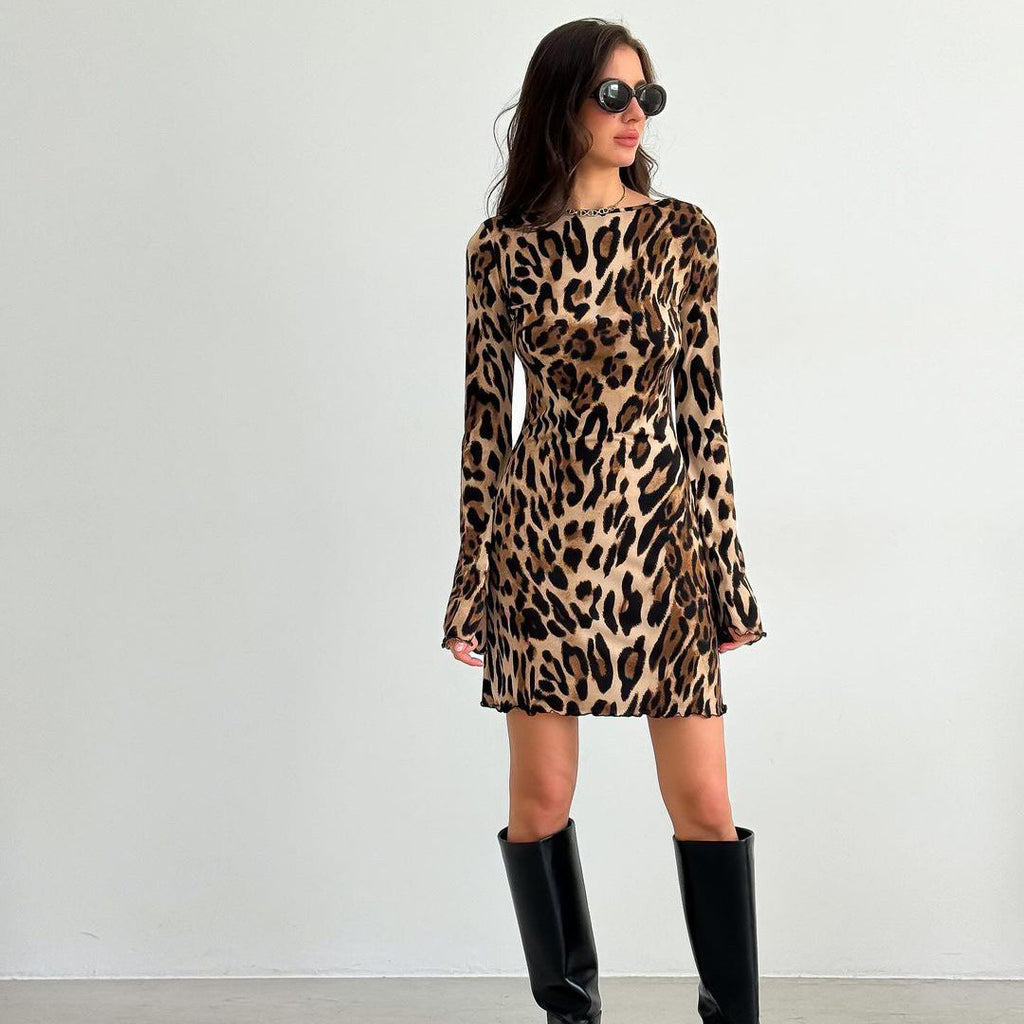 Damen Kleid mit offenem Rücken und attraktivem Leopardenmuster