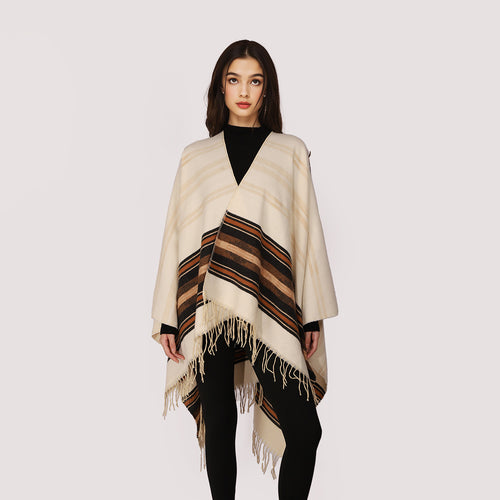 Damen Leichter Ruana‑Poncho aus Woll‑Viskosemix mit gestreifter Webbordüre und Fransensaum Shop Nory