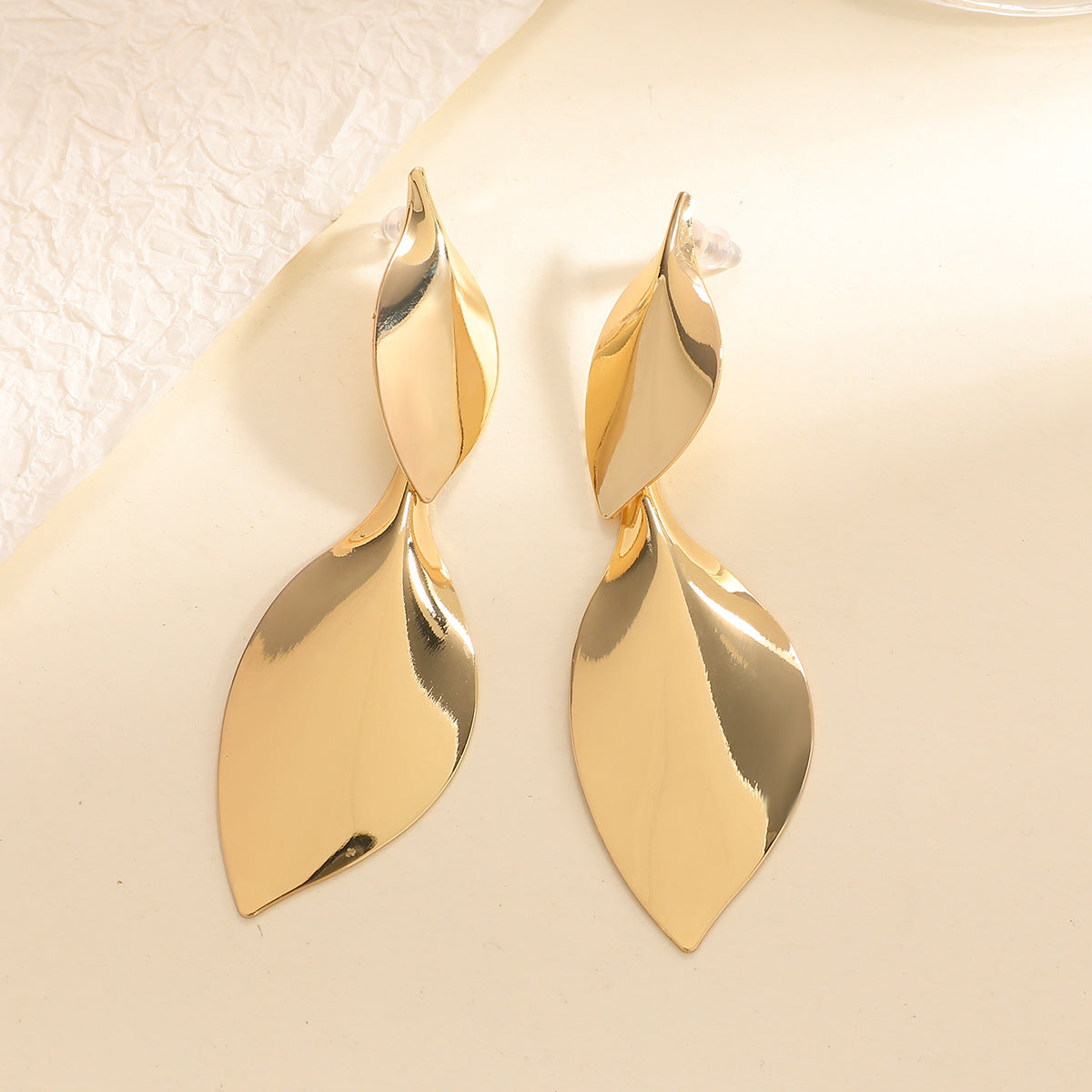 Damen Hängende Ohrringe mit elegantem Blattform und luxuriösem Finish Shop Nory