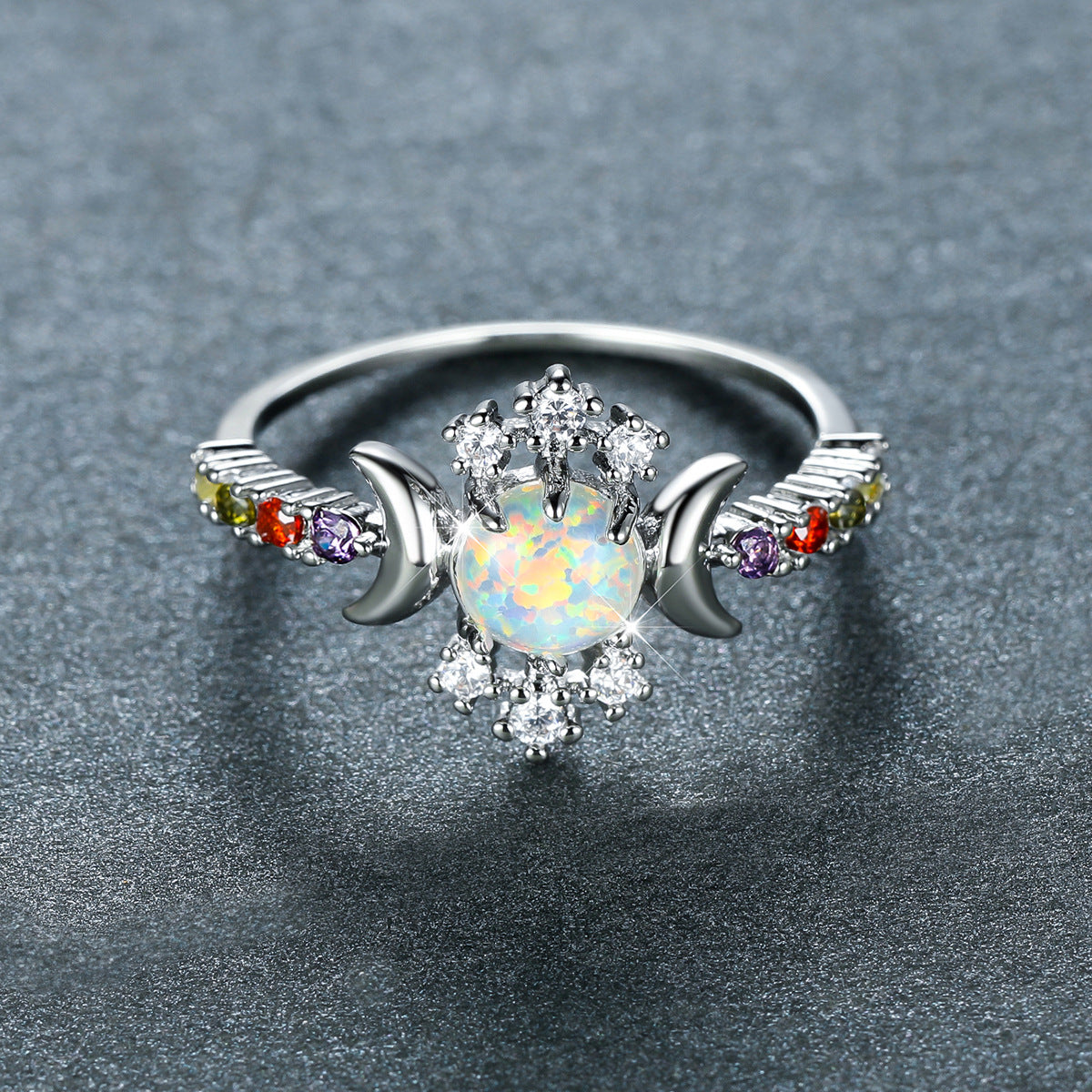 Damen Ring mit schimmerndem Opalsteinglanz und funkelnden Zirkonia-Elementen Shop Nory