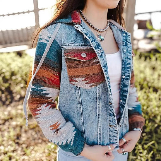 Damen Denimjacke im lässigen Boho-Stil mit Kapuze