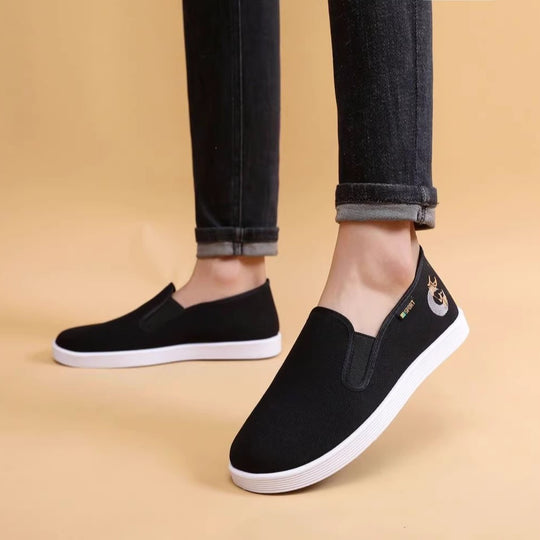 Herren Baumwoll-Slip-On mit gesticktem Motiv und rutschfester Gummisohle Shop Nory