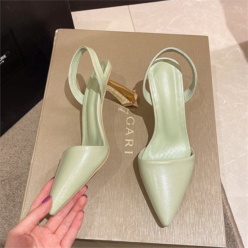 Damen stilvolle mules mit eleganten Goldakzenten Shopnory
