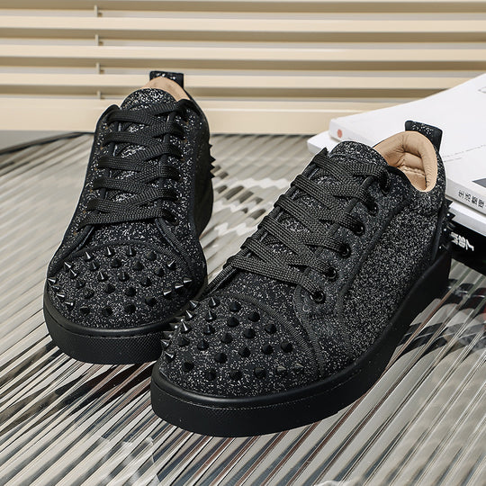 Damen glitzernder Low-Top Sneaker mit spitzem Nietenbesatz und gepolstertem Lederfutter Shop Nory