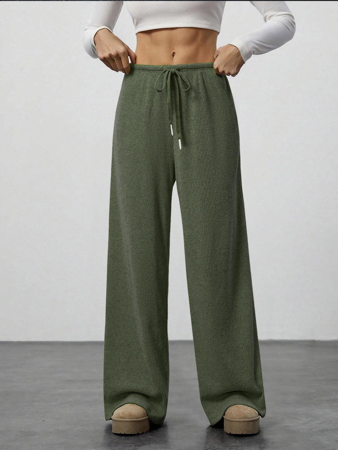 Damen Weit geschnittene Relax-Hose aus elastischem Strickmaterial mit Kordelzug
