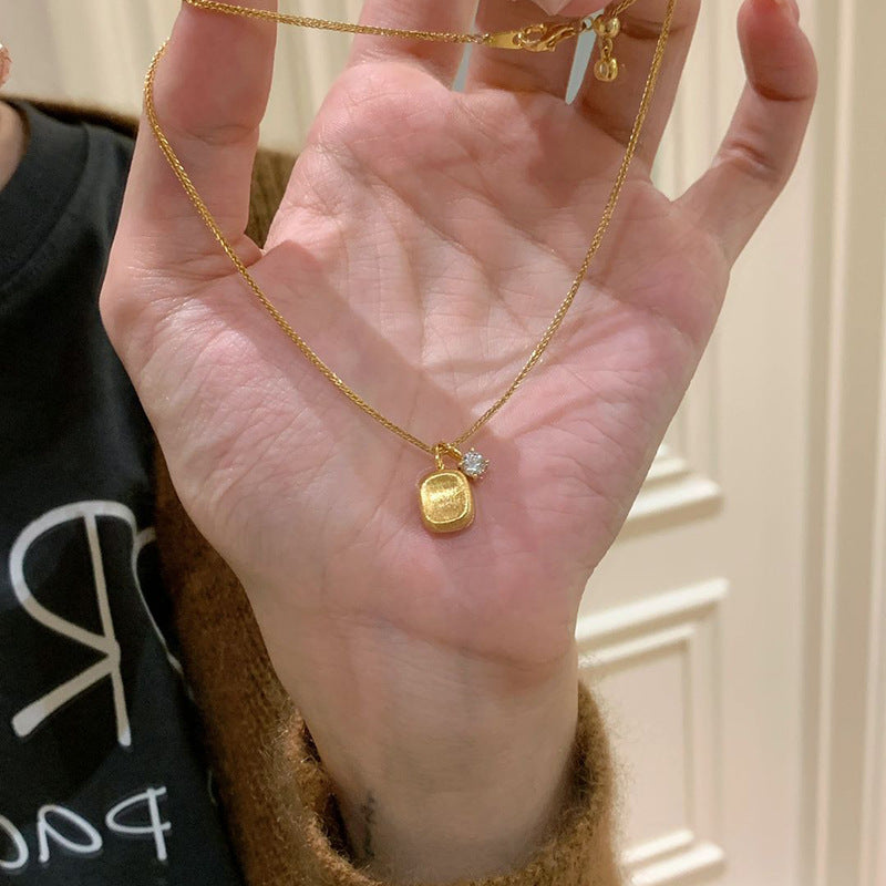 Damen Halskette mit luxuriösem Anhänger und funkelndem Zirkonia Shop Nory