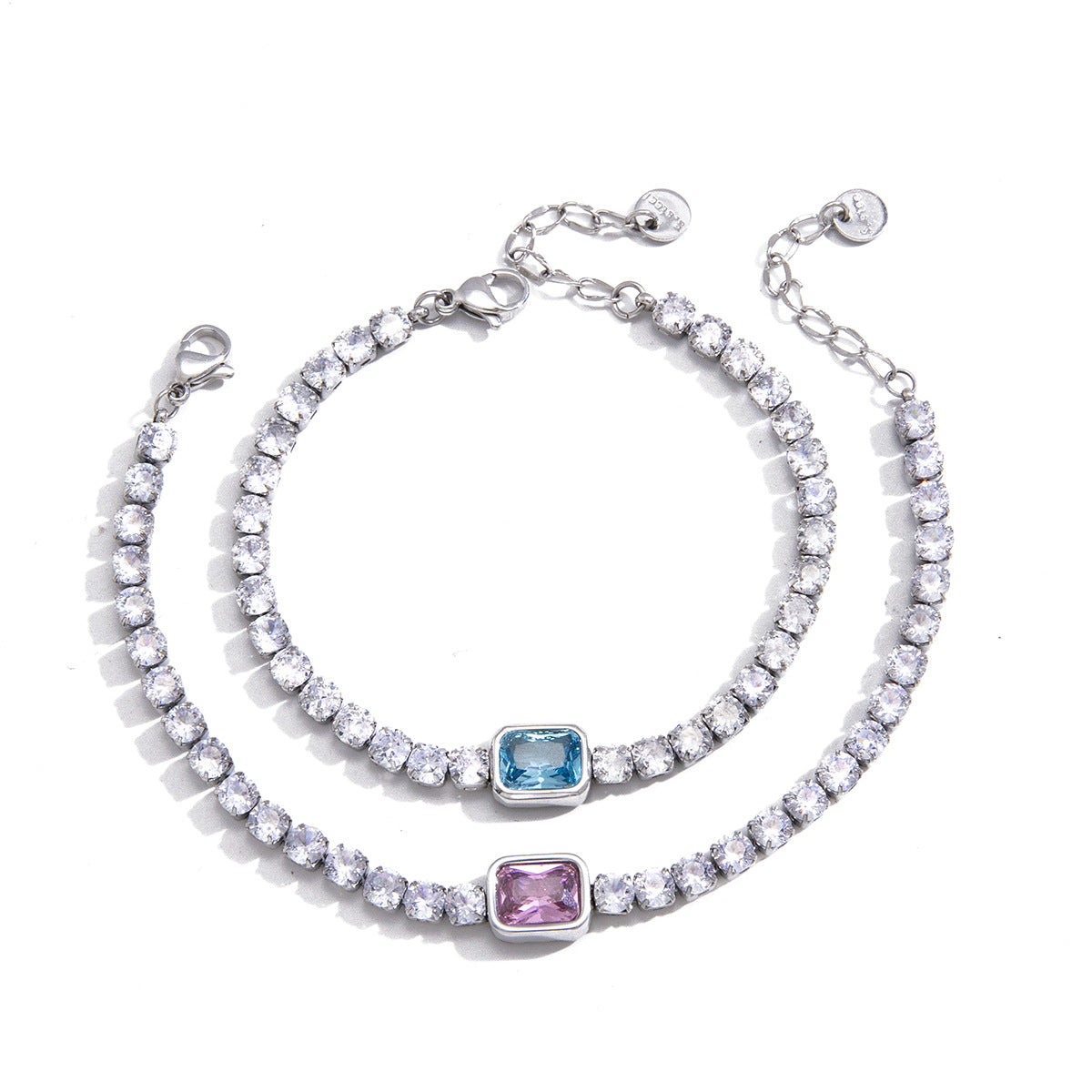 Damen Armband mit funkelnden Zirkonstein-Details und hochwertiger Edelstahlverarbeitung Shop Nory