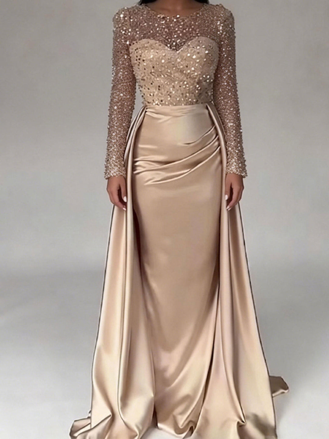 Damen Abendkleid mit funkelndem Paillettenoberteil und elegantem Satinrock