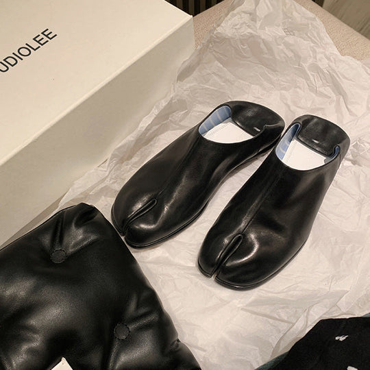 Damen modische Slipper mit glänzender Oberfläche und bequemem Schnitt