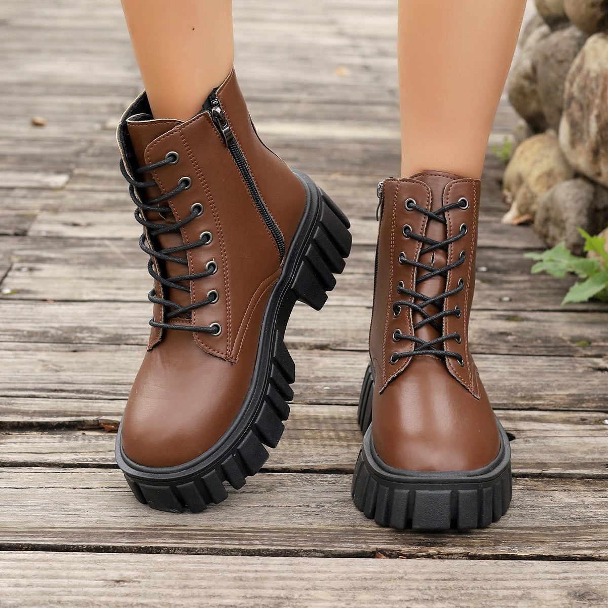 Damen Chunky Boots mit robustem Profil und praktischem Reißverschluss