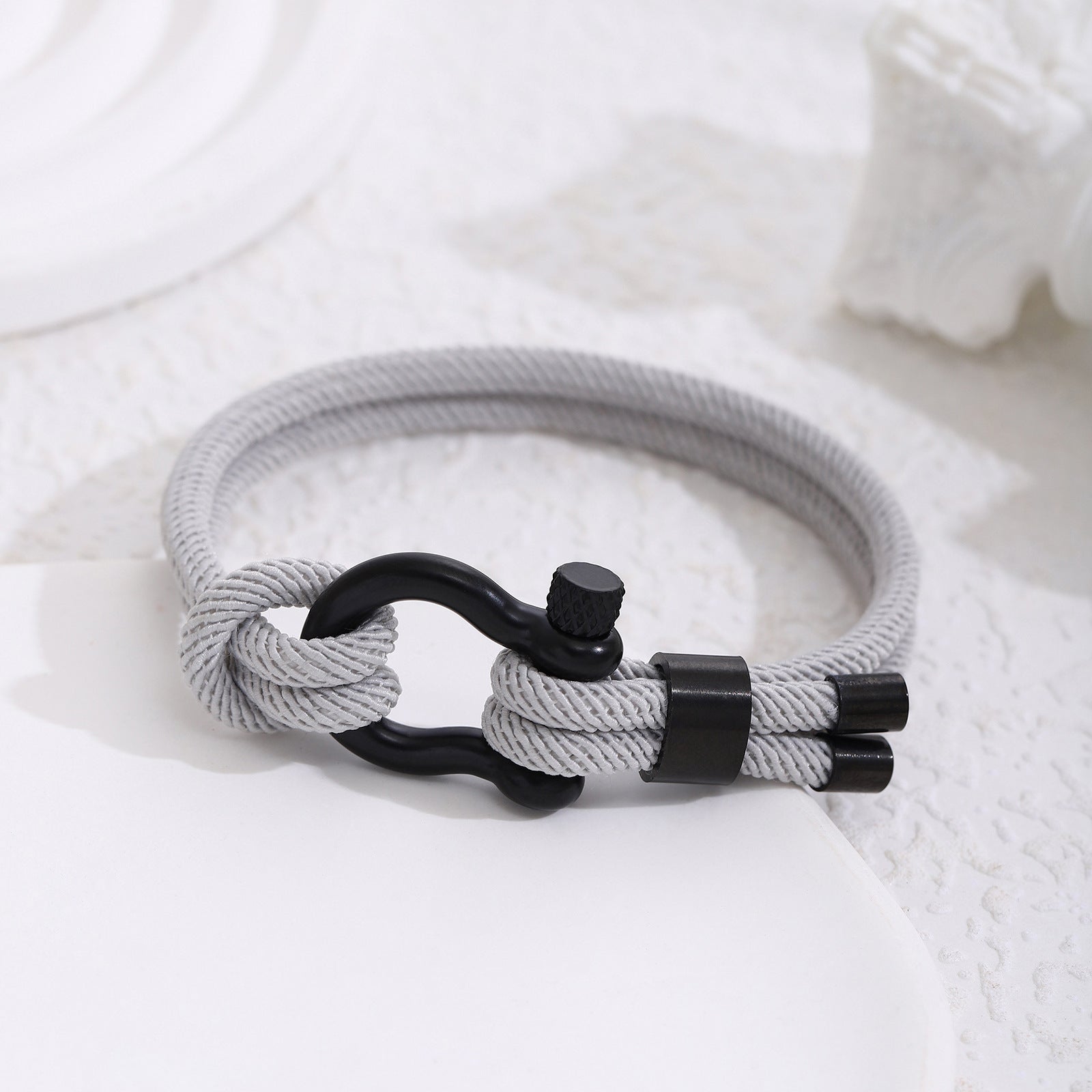 Herrenarmband aus geflochtenem Paracord mit stylischem Metallverschluss Shop Nory