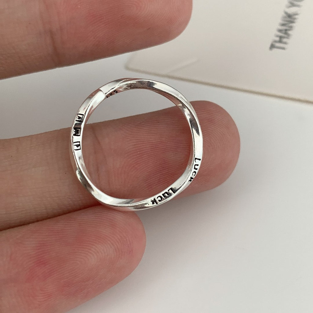 Damenring mit herzförmigem Anhänger und stilvollem Kettendesign Shop Nory