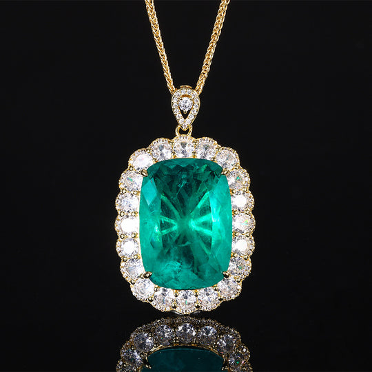 Kissen-Schliff Halo Anhänger Halskette mit Mikro-Pavé Cubic Zirconia und vergoldeter Rope-Kette