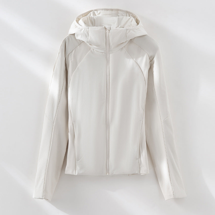 Damen Leichte Softshell-Jacke mit Kapuze, Raglanärmeln und taillierter Passform Shop Nory