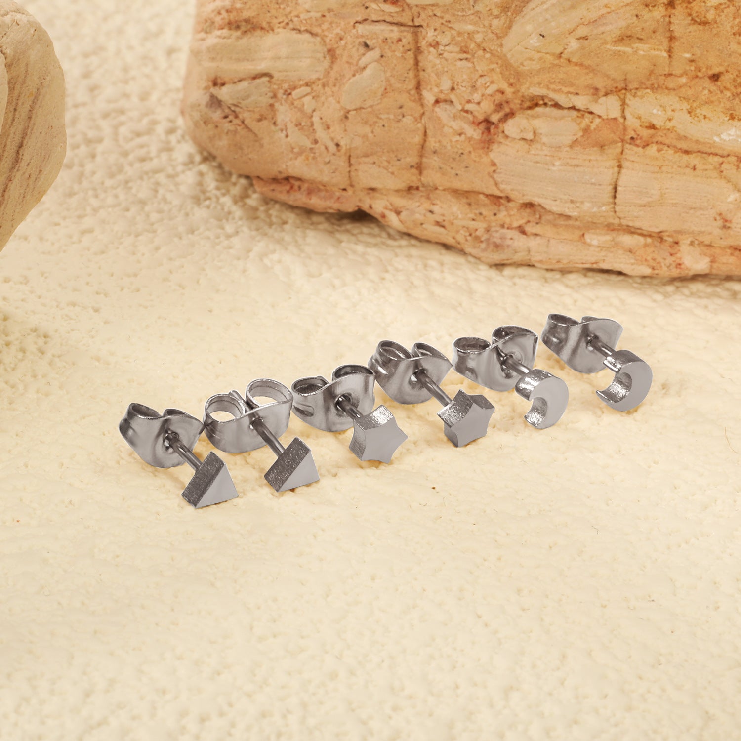 Damen Ohrstecker aus Edelstahl im modernen geometrischen Design Shop Nory