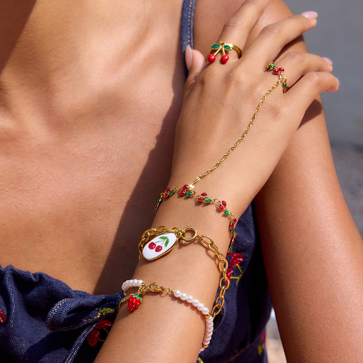 Damen Armband mit bunten Kristallverzierungen und hypoallergenem Edelstahl Shop Nory