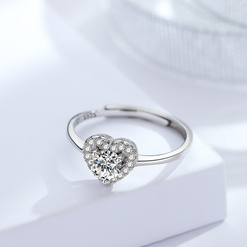 Damenring mit herzförmigem Zirkonia und funkelndem Detail Shop Nory