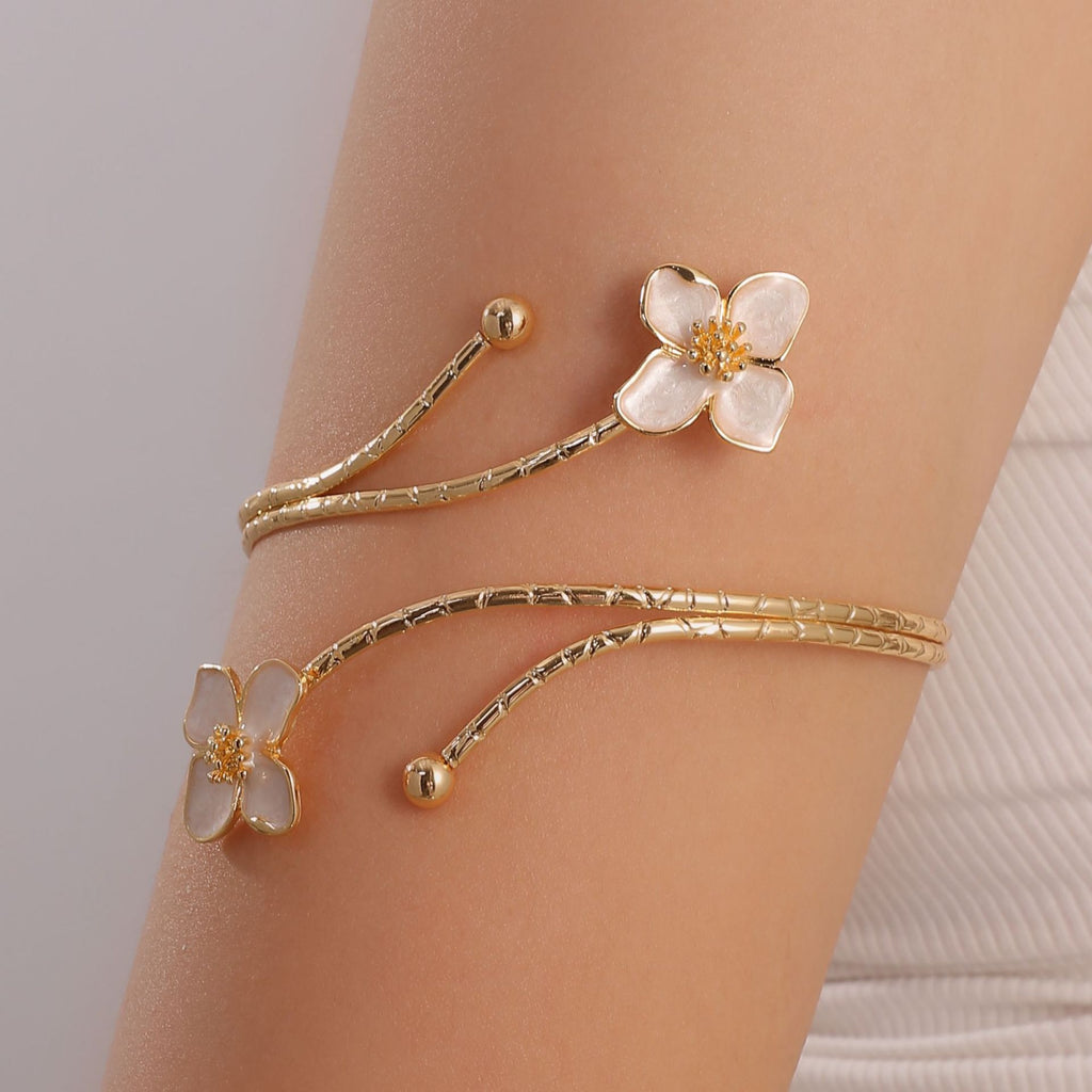Damen Armreif mit prachtvollem floralen Design Shop Nory