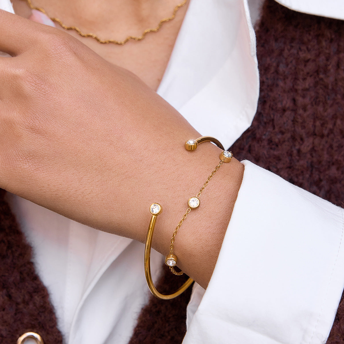 Damen Halskette mit funkelnden Zirkonia und eleganter Gliederstruktur Shop Nory