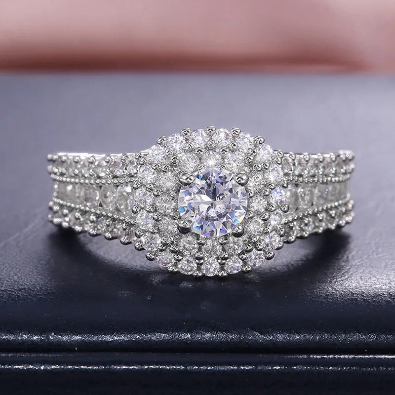 Damen Funkelnder Ring mit kunstvoller Zirkonia-Besetzung Shop Nory